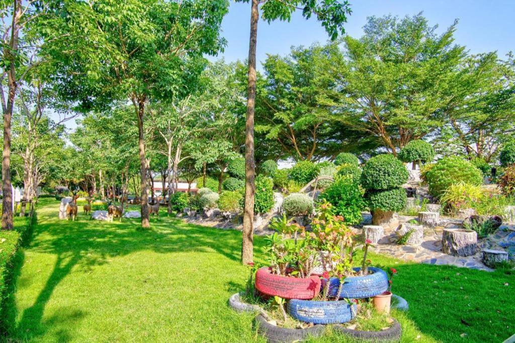 Thaiasia Goldensea Resort Phra Nakhon Si Ayutthaya Buitenkant foto