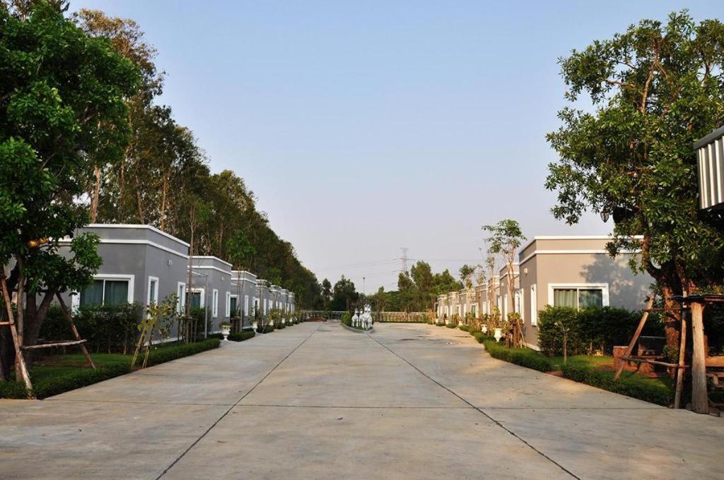Thaiasia Goldensea Resort Phra Nakhon Si Ayutthaya Buitenkant foto